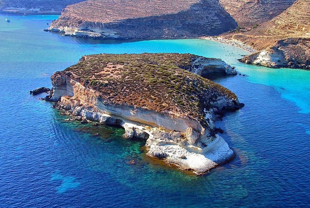 La spiaggia più bella d’Italia è a Lampedusa
